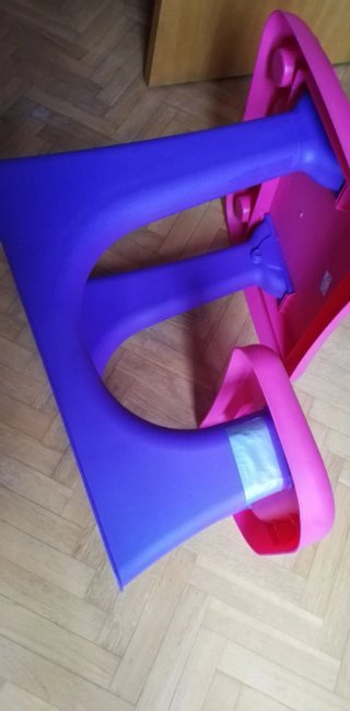 Pupitre infantil rosa y morado