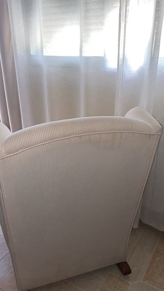 Sillón balancín tela beige