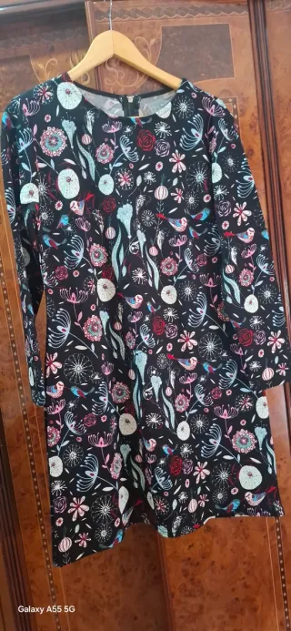 Vestido estampado floral y pájaros