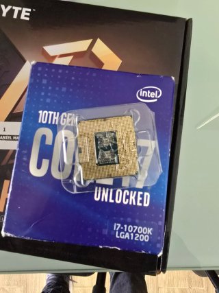 Placa Base Gigabyte H510M + i7 10700k