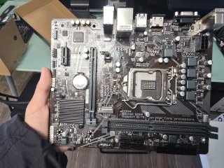 Placa Base Gigabyte H510M + i7 10700k