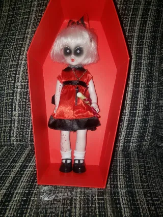 Muñeca Living Dead Dolls Rose Twisted Love