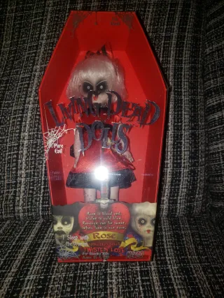 Muñeca Living Dead Dolls Rose Twisted Love