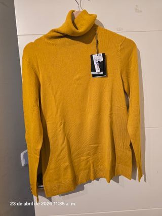 Jersey punto cuello alto amarillo talla M