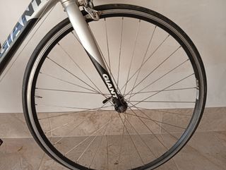 Bicicleta Carretera Giant Aluminio