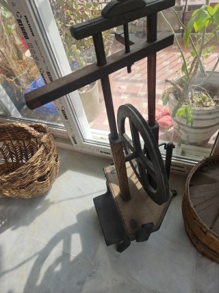Rueca antigua de madera. Comprada en anticuario