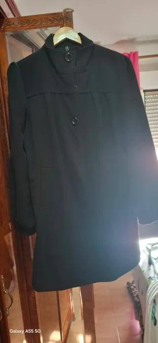 Abrigo negro elegante