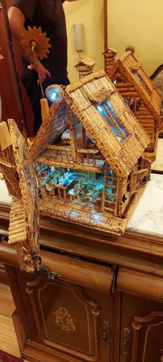 Casa de madera hecha a mano