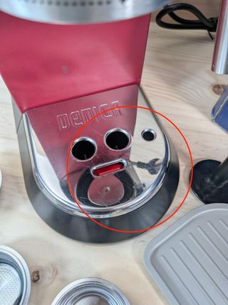 De'Longhi Dedica EC685.R Cafetera Espresso Rojo