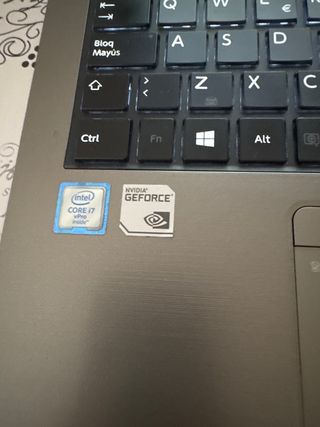 Portátil Toshiba Tecra i7 6600U