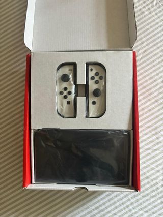 Nintendo Switch OLED Bianca