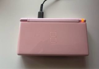 Nintendo DS Lite Rosa + Juegos y Accesorios