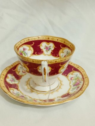 Taza de té Royal Albert porcelana inglesa
