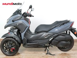 YAMAHA TRICITY 300