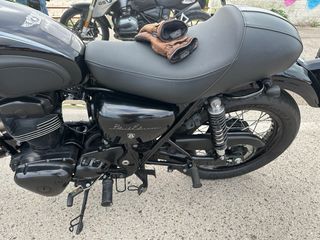 Kawasaki W800 Black Edition Cafe Racer