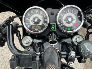 Kawasaki W800 Black Edition Cafe Racer