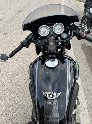 Kawasaki W800 Black Edition Cafe Racer