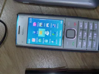 Lote 3 móviles Alcatel y Nokia