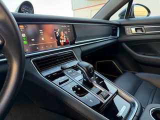 PORSCHE PANAMERA 4 E Hybrid Platinium edition