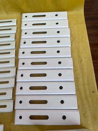 Herrajes para cortinas y estanterías