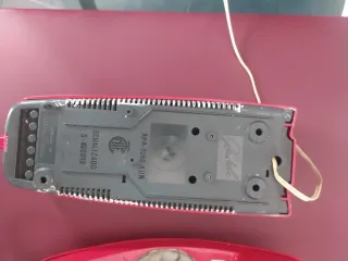 Teléfono antiguo góndola rojo