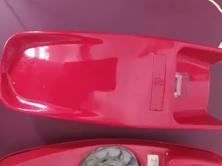 Teléfono antiguo góndola rojo