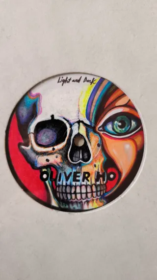Oliver Ho - Etiqueta Blanca