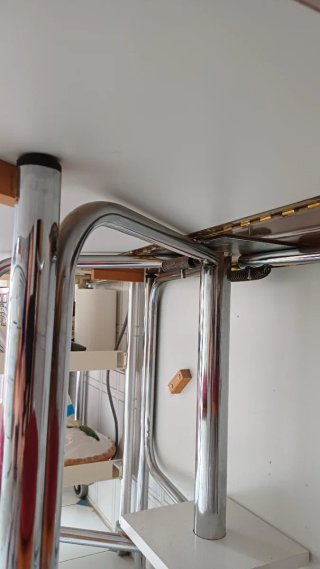 Mesa de cocina con 2 sillas