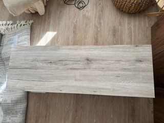 Mueble salón beige y marrón