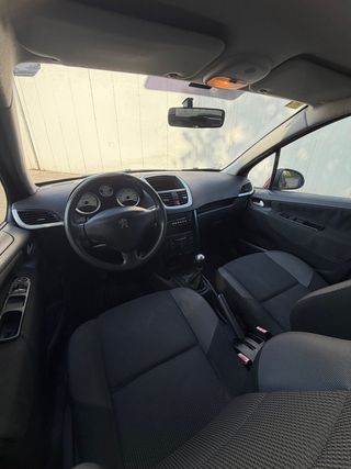 Peugeot 207 Confort 1.6 HDI 90
