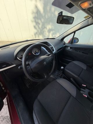 Peugeot 207 Confort 1.6 HDI 90