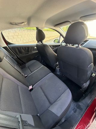 Peugeot 207 Confort 1.6 HDI 90