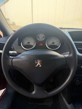Peugeot 207 Confort 1.6 HDI 90