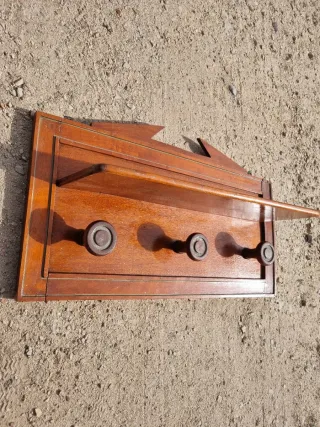 Perchero antiguo de madera