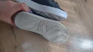 Zapatillas Lacoste Negras y Blancas