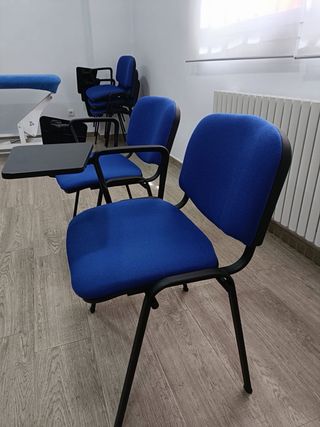 Sillas de formación con mesa