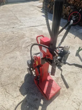 Astilladora de leña hidráulica