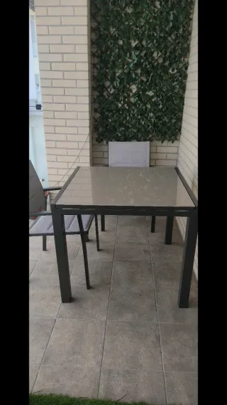 Mesa extensible aluminio y cristal 90x90
