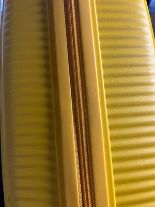 American Tourister Soundbox Spinner XS Amarilla