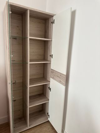 Mueble de salón alto madera y cristal