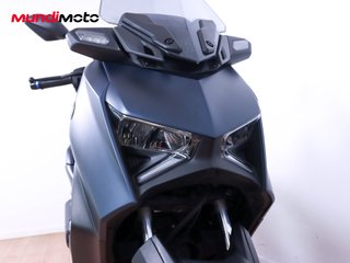YAMAHA X-MAX 300