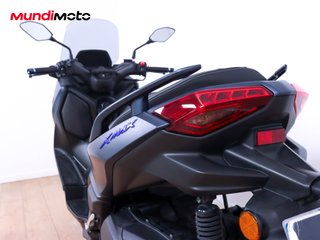 YAMAHA X-MAX 300
