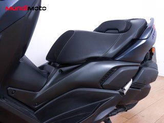 YAMAHA X-MAX 300