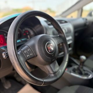 SEAT LEON 140CV ! TECHO PANORAMICO !
