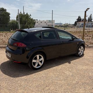 SEAT LEON 140CV ! TECHO PANORAMICO !