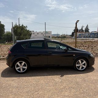 SEAT LEON 140CV ! TECHO PANORAMICO !