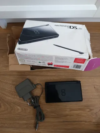 Nintendo DS Lite Negra en Caja