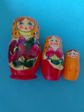 Matrioska in legno dipinta a mano