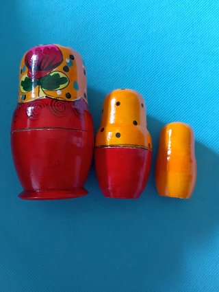 Matrioska in legno dipinta a mano