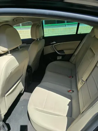 Opel Insignia 2011